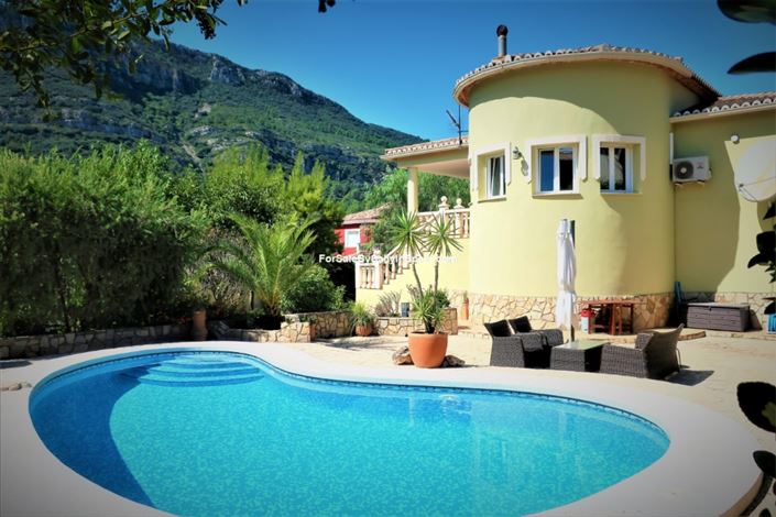 Image No.1-Villa de 4 chambres à vendre à La Drova