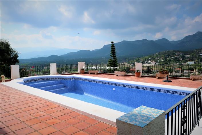 Image No.12-3 Bed Villa for sale