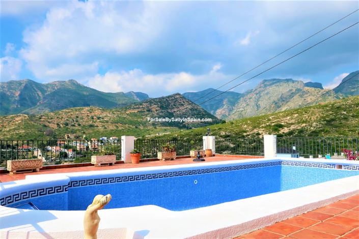 Image No.3-3 Bed Villa for sale