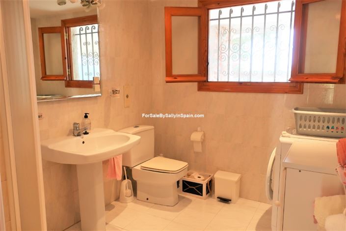 Image No.36-3 Bed Villa for sale