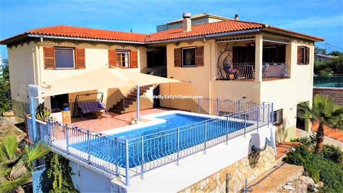 Image No.5-Villa de 4 chambres à vendre à Oliva