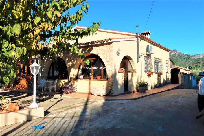 Image No.20-Villa de 4 chambres à vendre à Marxuquera