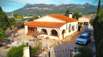 Villa de 4 chambres à vendre à Marxuquera