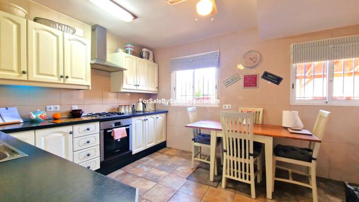 Image No.29-Villa de 4 chambres à vendre à Marxuquera