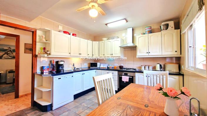 Image No.31-Villa de 4 chambres à vendre à Marxuquera