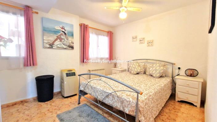 Image No.32-Villa de 4 chambres à vendre à Marxuquera