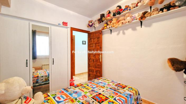 Image No.36-Villa de 4 chambres à vendre à Marxuquera