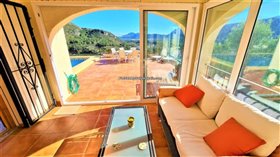 Image No.6-Villa de 4 chambres à vendre à Alicante