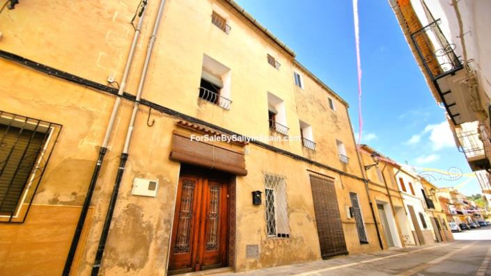 Image No.3-6 Bed Townhouse for sale