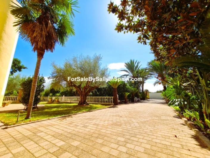 Image No.24-Villa de 5 chambres à vendre à Alzira