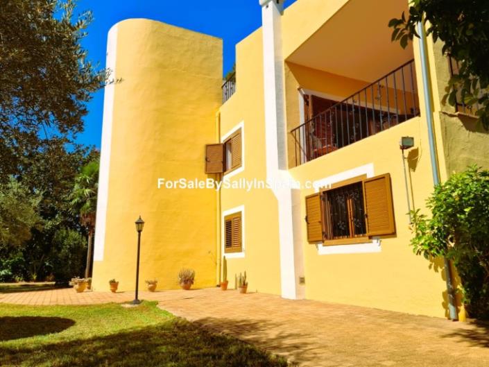 Image No.5-Villa de 5 chambres à vendre à Alzira