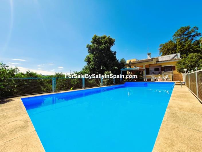 Image No.3-Villa de 5 chambres à vendre à Alzira