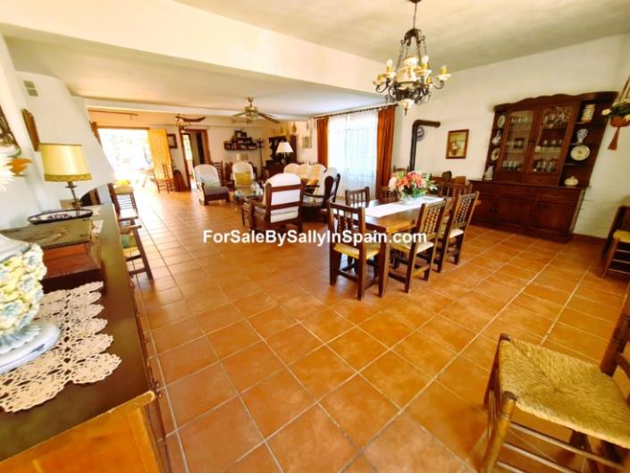 Image No.28-Villa de 5 chambres à vendre à Alzira