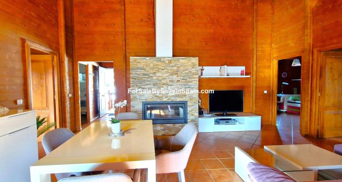 Image No.14-4 Bed Villa for sale