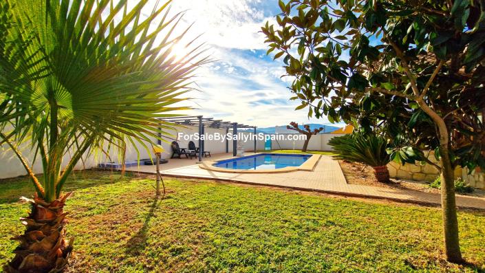 Image No.12-4 Bed Villa for sale