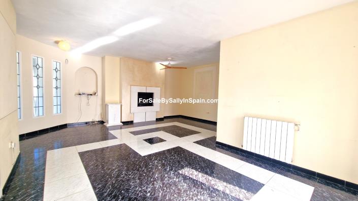 Image No.14-5 Bed Villa for sale