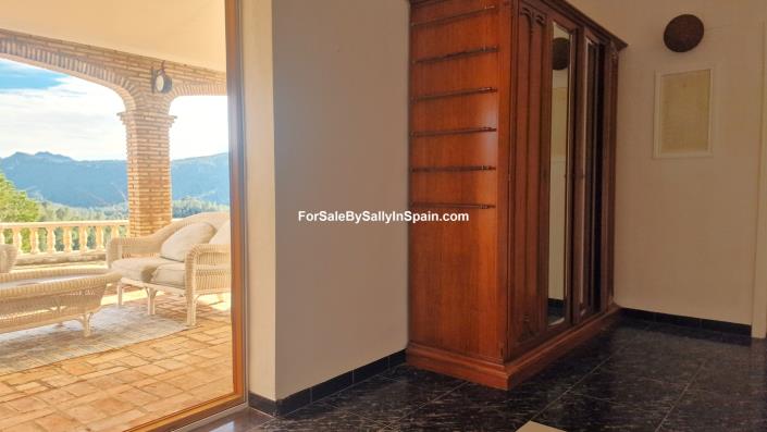 Image No.25-5 Bed Villa for sale