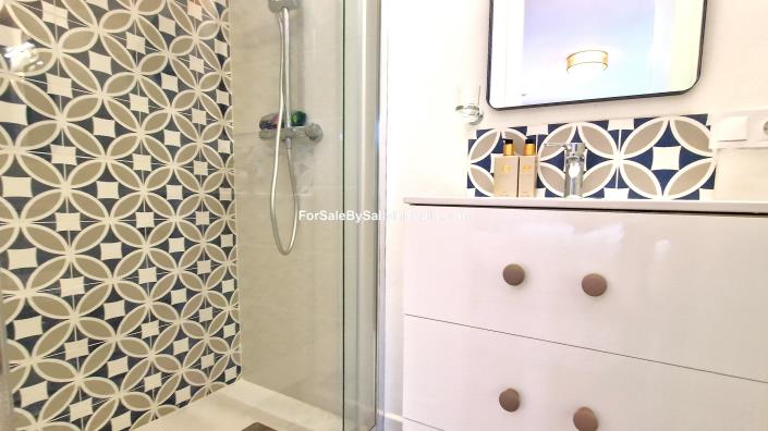 Image No.31-5 Bed Villa for sale