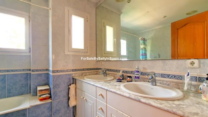 Image No.30-Villa de 3 chambres à vendre à Gandía