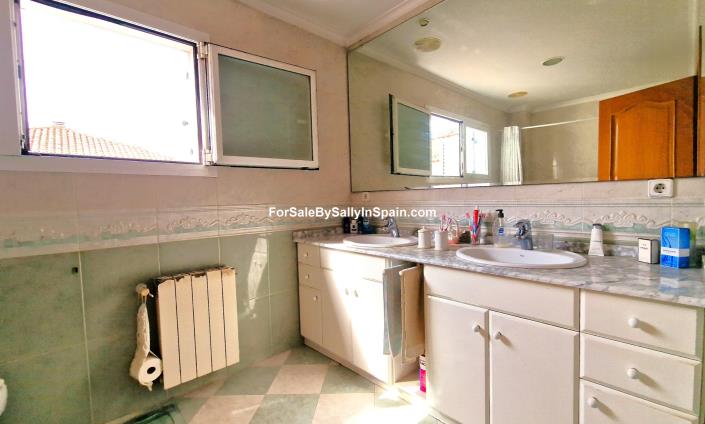 Image No.36-Villa de 3 chambres à vendre à Gandía