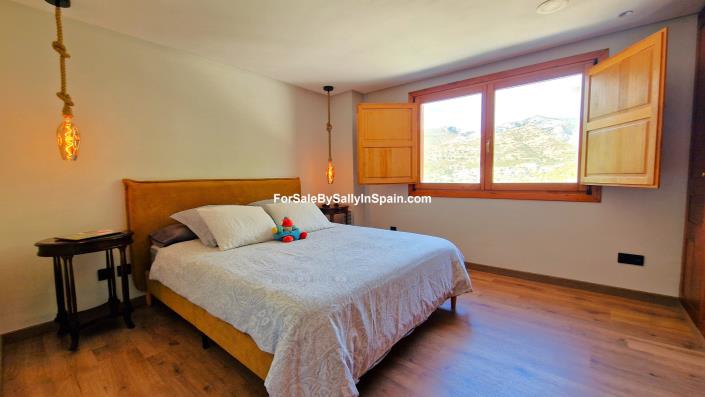 Image No.29-3 Bed Villa for sale