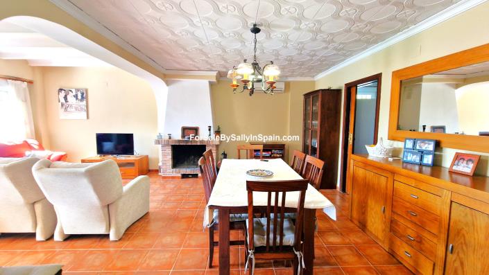 Image No.18-4 Bed Villa for sale