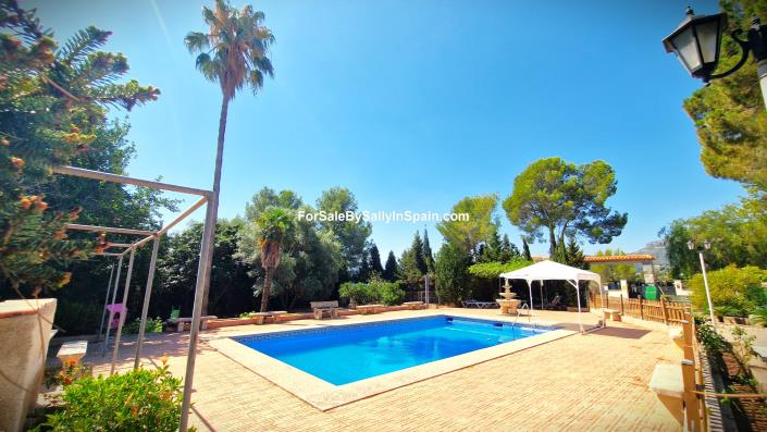 Image No.11-5 Bed Villa for sale