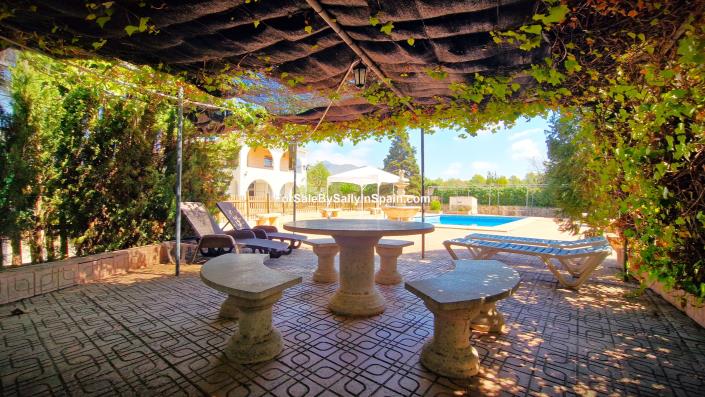 Image No.9-5 Bed Villa for sale