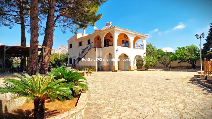 Image No.6-5 Bed Villa for sale