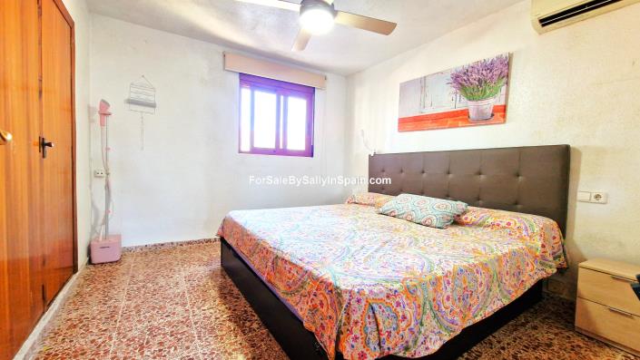 Image No.30-5 Bed Villa for sale