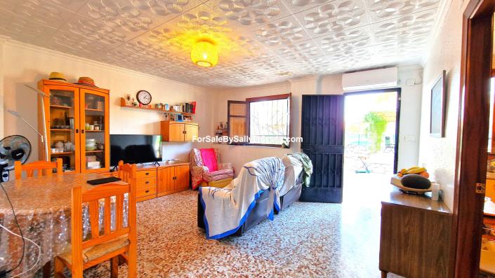 Image No.35-5 Bed Villa for sale