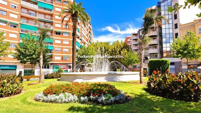 Image No.55-5 Bed Villa for sale