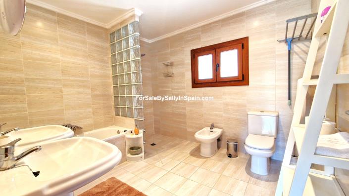 Image No.43-Villa de 6 chambres à vendre à Gandía