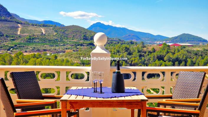 Image No.9-4 Bed Villa for sale