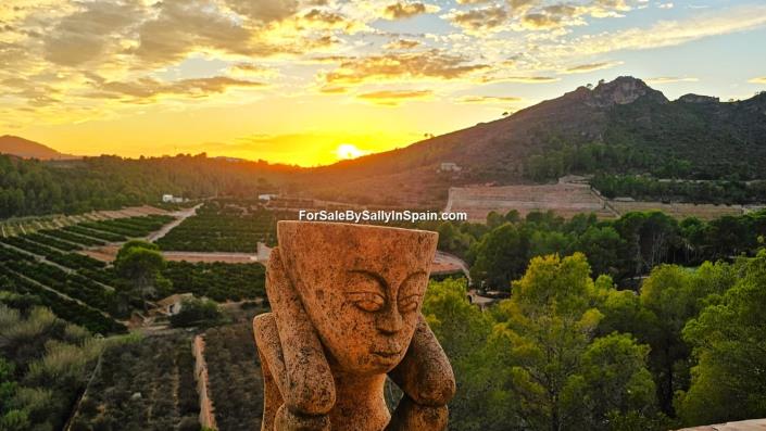 Image No.58-4 Bed Villa for sale