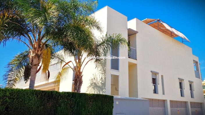 Image No.5-Villa de 5 chambres à vendre à Playa De Miramar