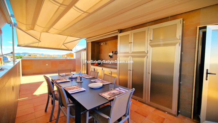 Image No.6-Villa de 5 chambres à vendre à Playa De Miramar