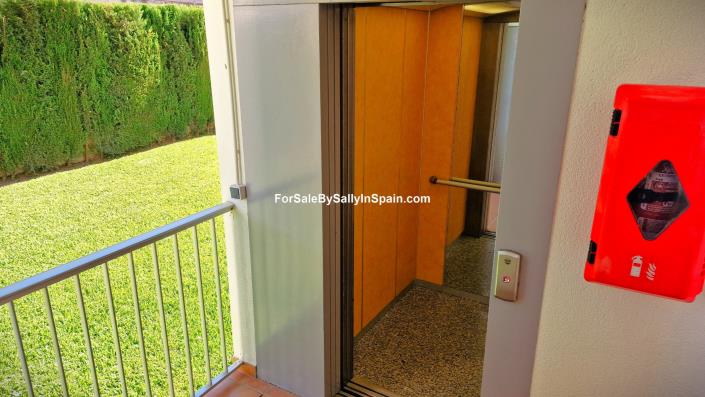 Image No.13-Villa de 5 chambres à vendre à Playa De Miramar