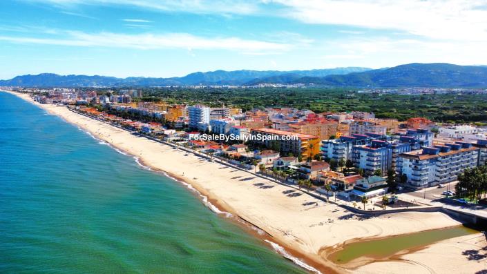 Image No.4-Villa de 5 chambres à vendre à Playa De Miramar