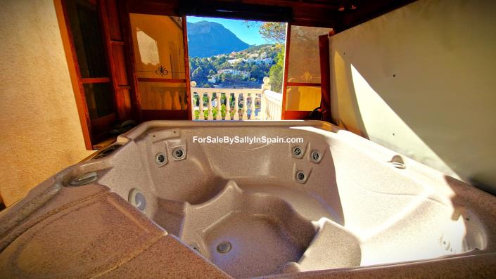 Image No.6-4 Bed Villa for sale