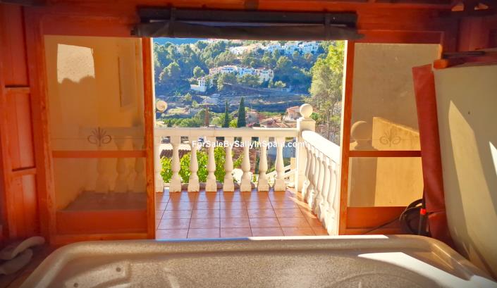 Image No.8-4 Bed Villa for sale