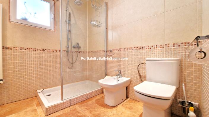 Image No.27-4 Bed Villa for sale