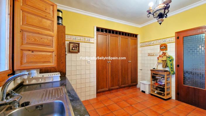 Image No.31-8 Bed Finca for sale