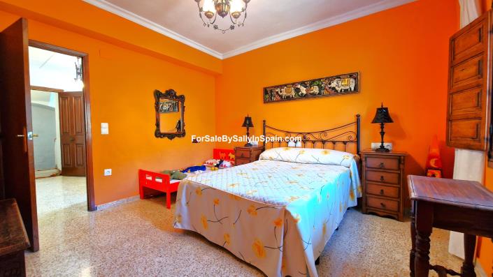 Image No.35-8 Bed Finca for sale