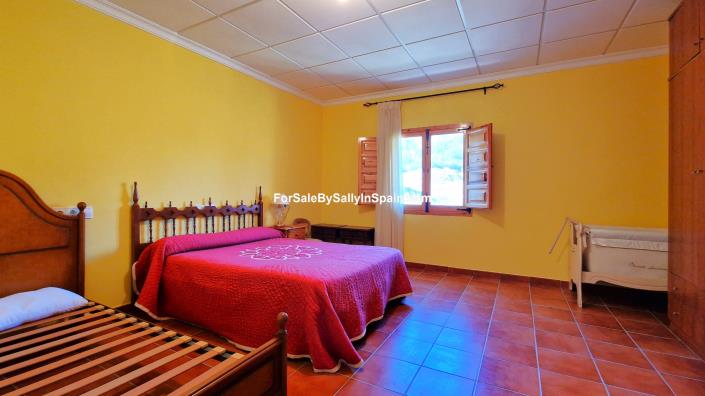 Image No.44-8 Bed Finca for sale