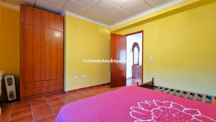 Image No.45-8 Bed Finca for sale