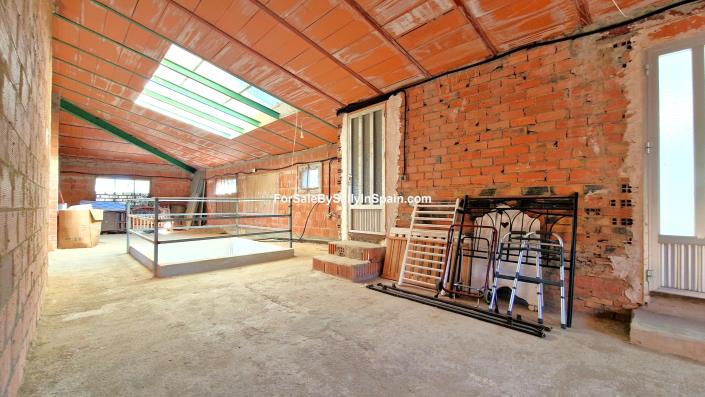 Image No.57-8 Bed Finca for sale