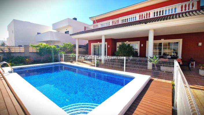 Image No.9-6 Bed Villa for sale
