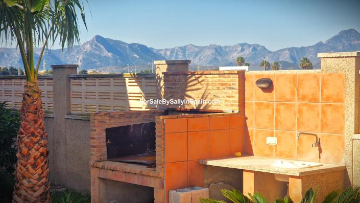 Image No.8-6 Bed Villa for sale