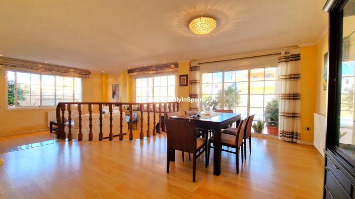 Image No.20-6 Bed Villa for sale